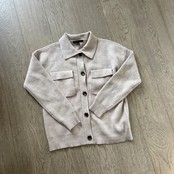 Cyrus Women’s Sweater - Picture 4 of 9